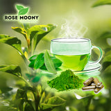 La consommation de thé vert favorise également la perte de poids et réduit le taux de cholestérol, grâce à l'action antioxydante des polyph